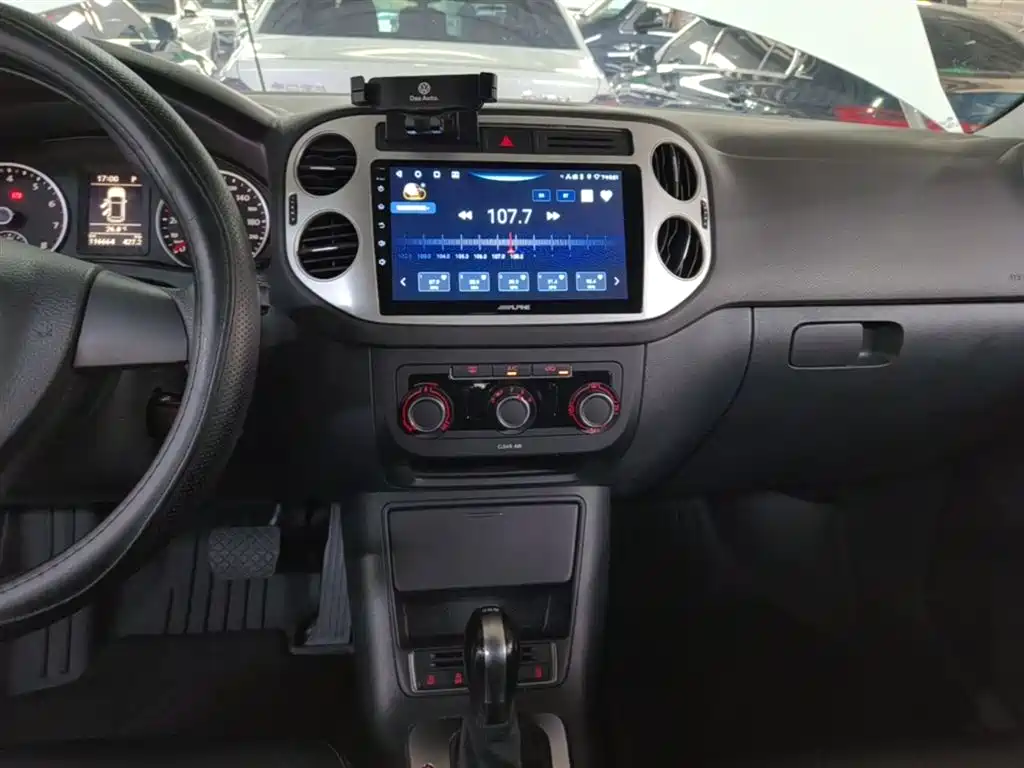 Volkswagen Tiguan 2016 280TSI Automatic 2WD Silk Road Fashion Edition фото 13
