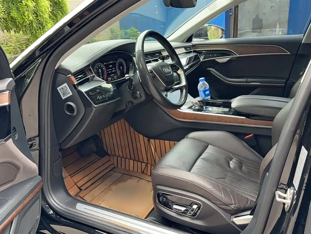 Audi A8 2018 A8L 55 TFSI quattro Luxury фото 10