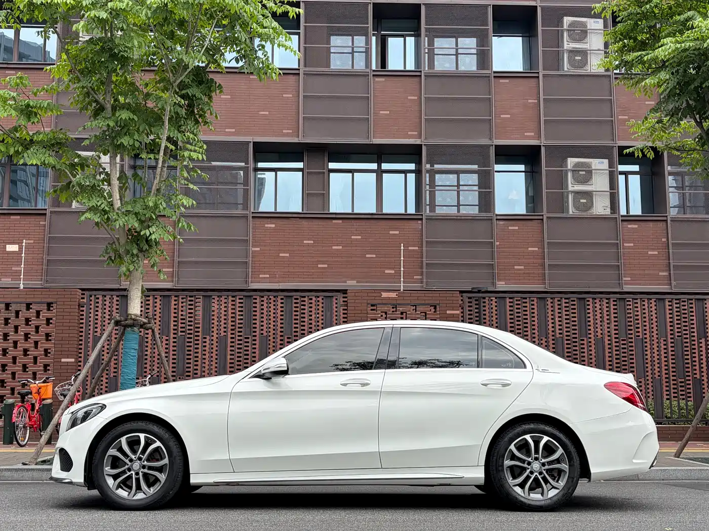 Mercedes-Benz C-Class 2017 Facelift C 180 L Dynamic Sport Edition фото 5