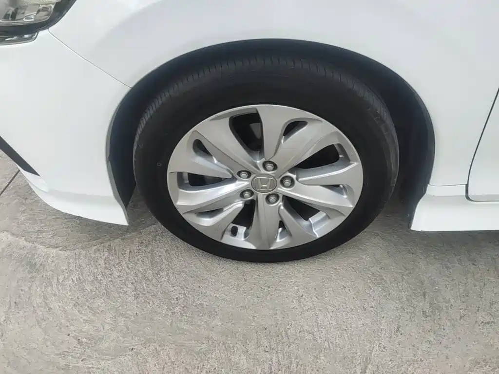 Фото 23 - Honda Jade