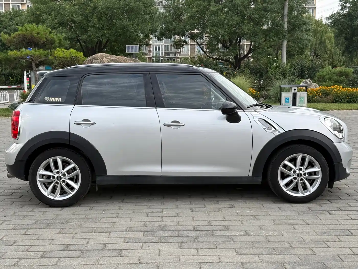 MINI COUNTRYMAN 2011 2011 1.6L COOPER Excitement