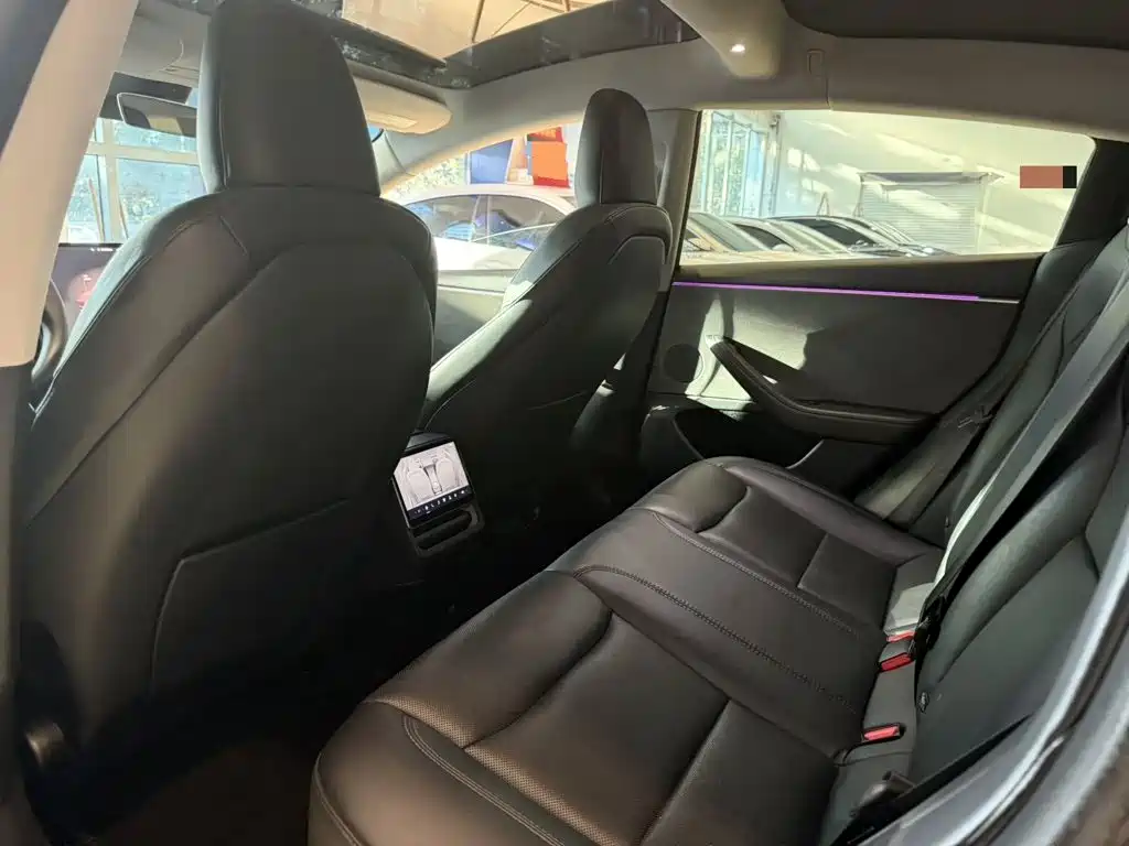 Фото 5 - Tesla Model 3