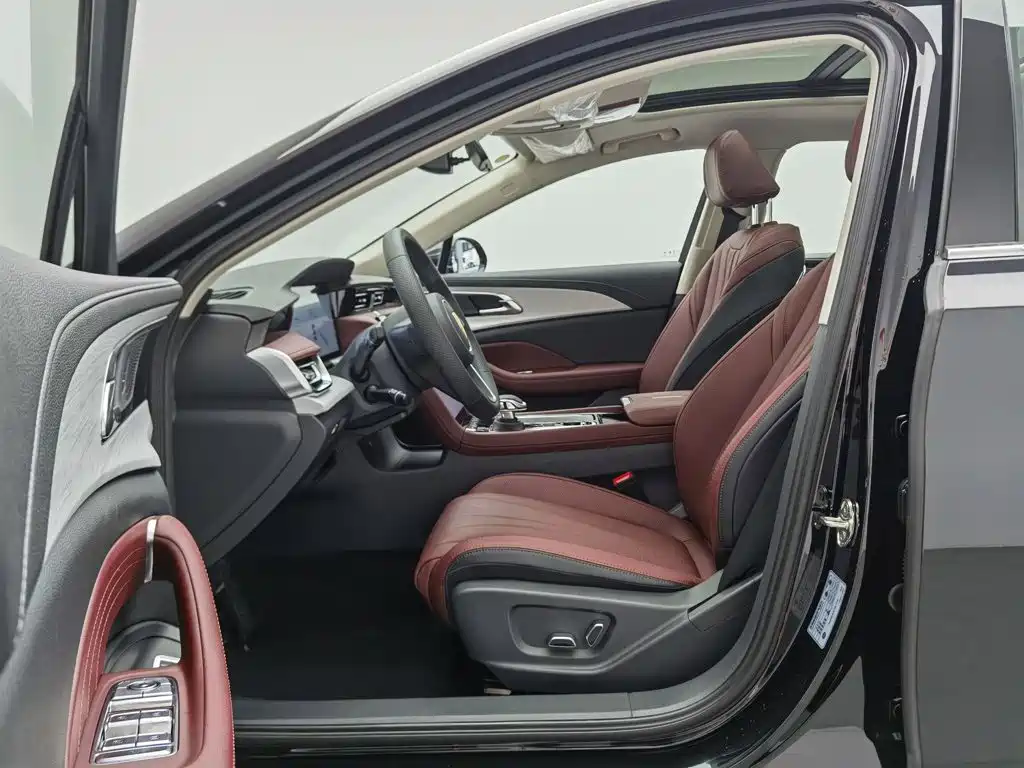 Hongqi H5 PHEV 2026 2025 130 Super Hybrid Edition