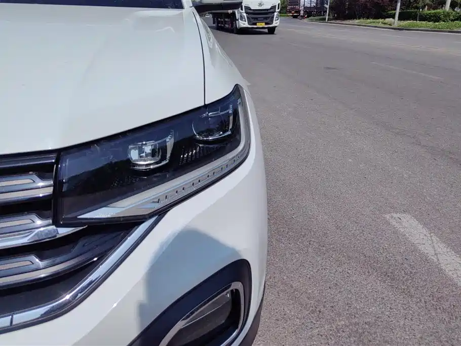 Volkswagen Tanying 2021 1.5L Automatic 30th Anniversary Edition фото 5