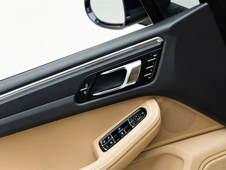 Porsche Macan 2020 Macan 2.0T фото 14