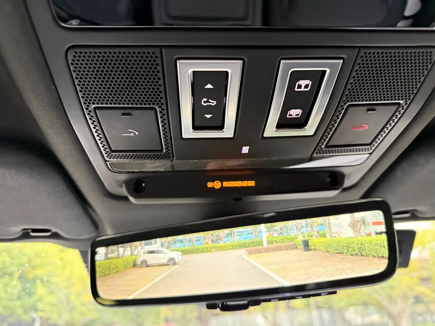 Land Rover Defender 2023 Model 110 3.0T P400 X-DYNAMIC HSE фото 10