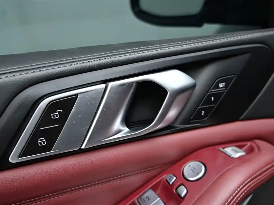 BMW X5 2023 xDrive 30Li Premium M Sport Black Night Package фото 24