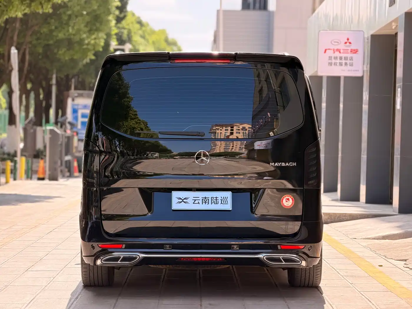 Mercedes-Benz Vito 2023 2.0T Elite 7-Seater фото 3