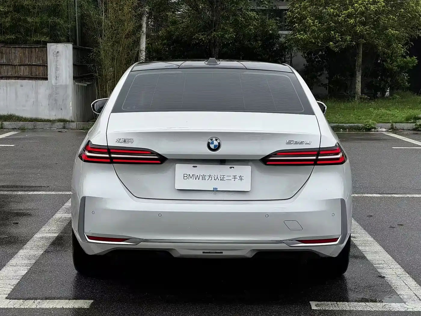 BMW 5 Series 2025 525Li Luxury Package фото 6