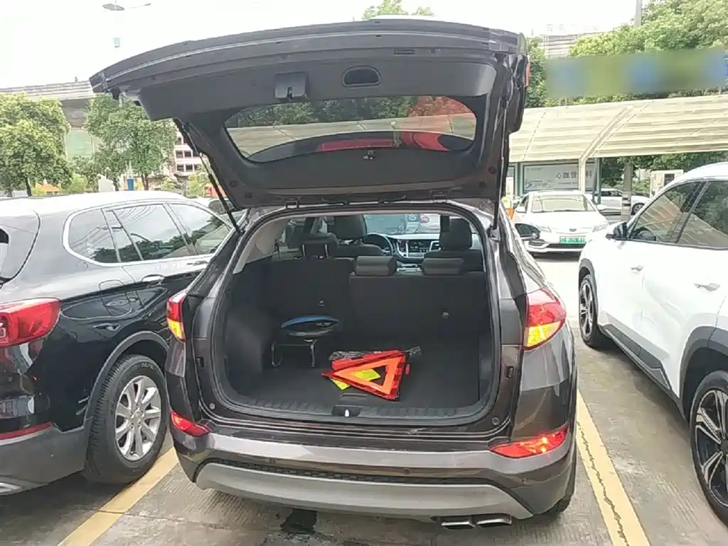 Hyundai Tucson 2018 1.6T DCT 2WD 15th Anniversary Special Edition фото 19