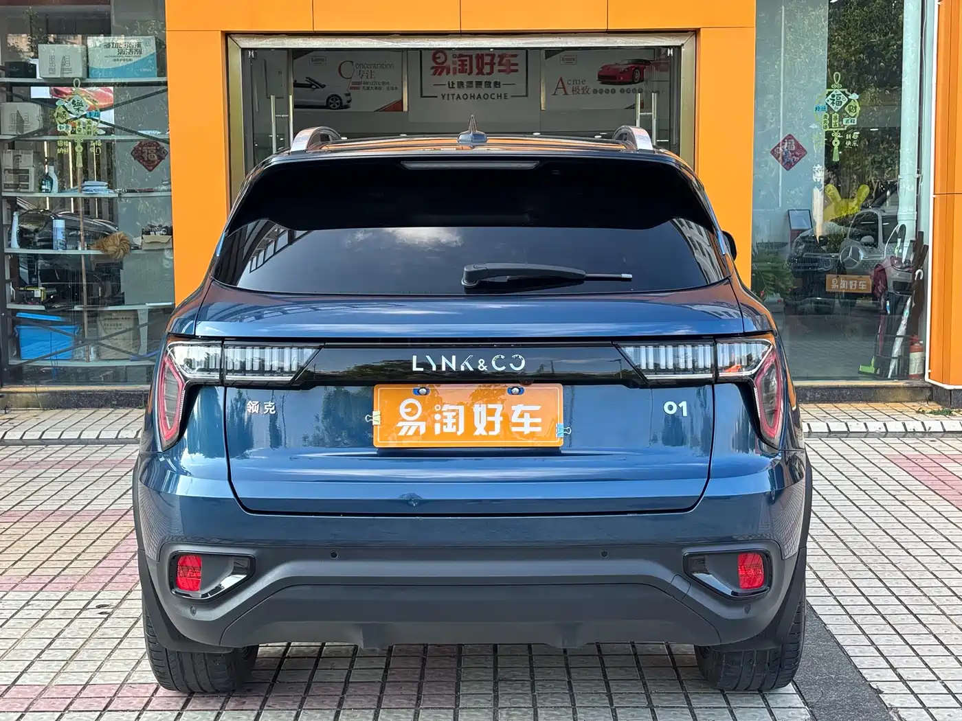 Lynk & Co 01 2017 2.0T 2WD Pro Shine Edition фото 7