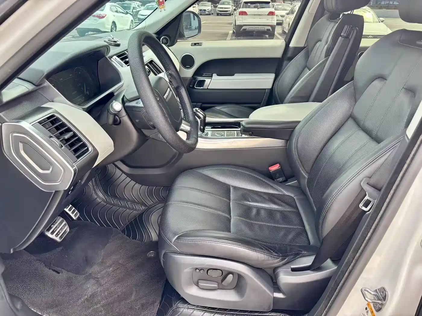 Land Rover Range Rover Sport 2014 3.0 SC V6 HSE фото 4
