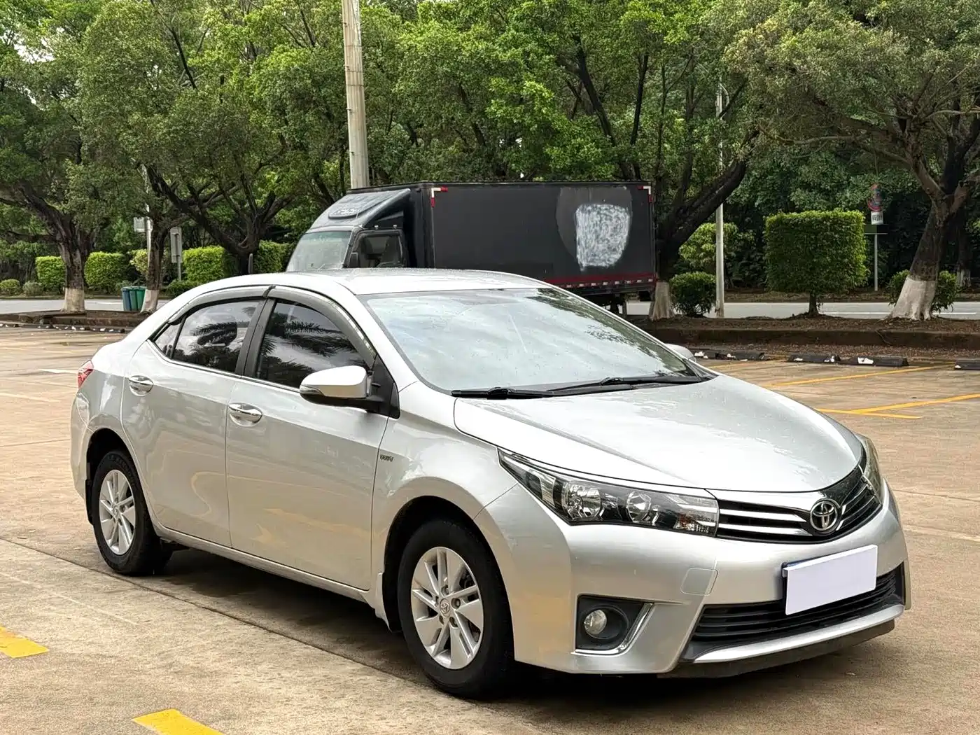 Toyota Corolla 2014 1.6L CVT GL фото 3