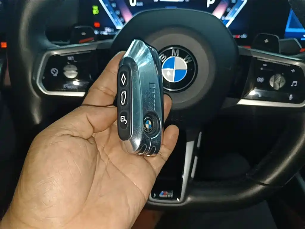 BMW 5 Series 2024 525Li M Sport Package фото 9