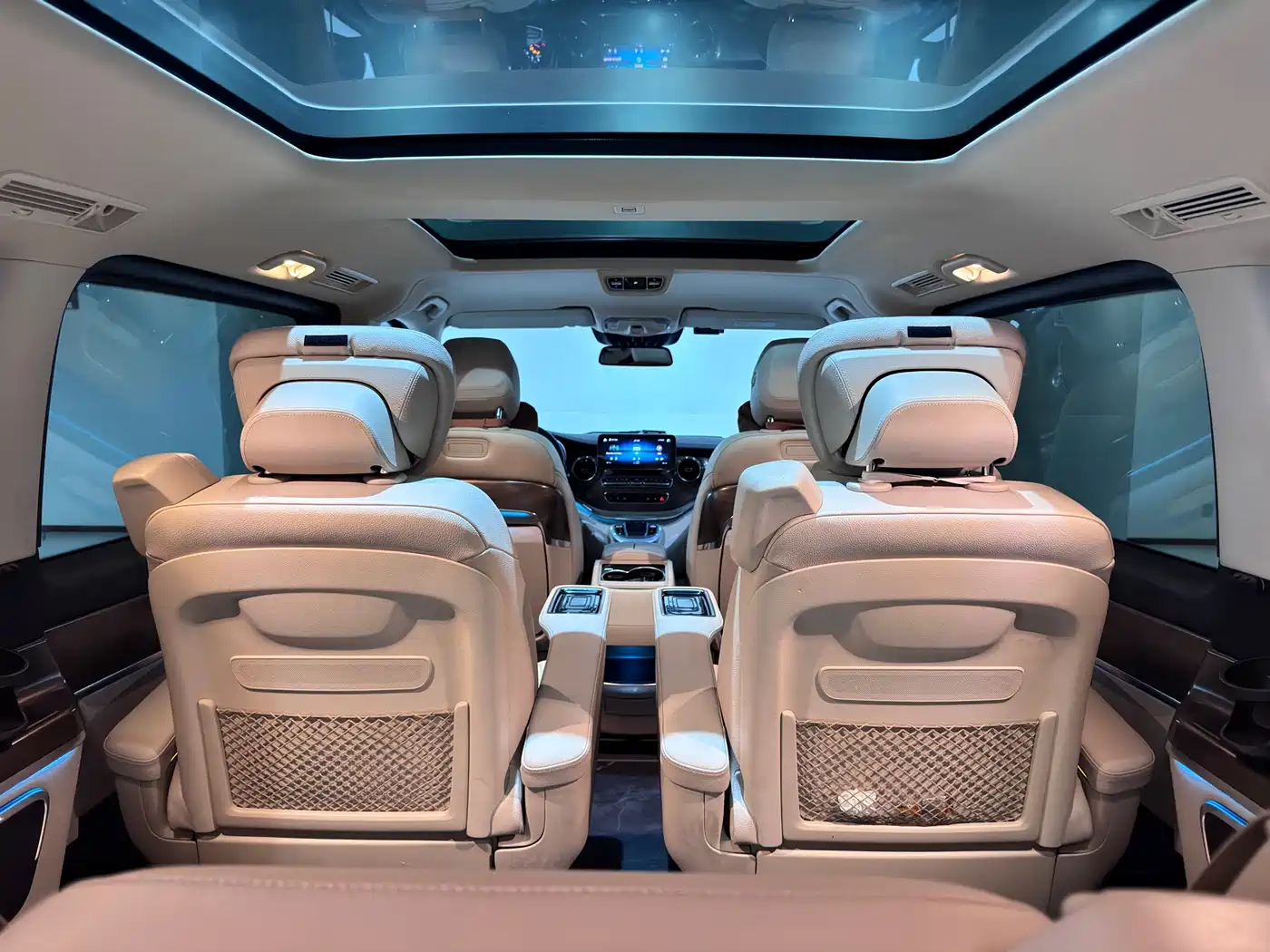 Mercedes-Benz V-Class 2022 V 260 Prestige Edition фото 36
