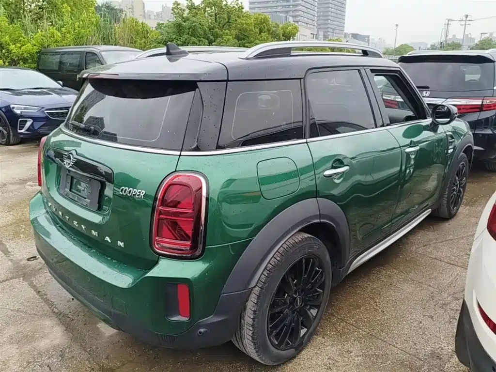 MINI COUNTRYMAN