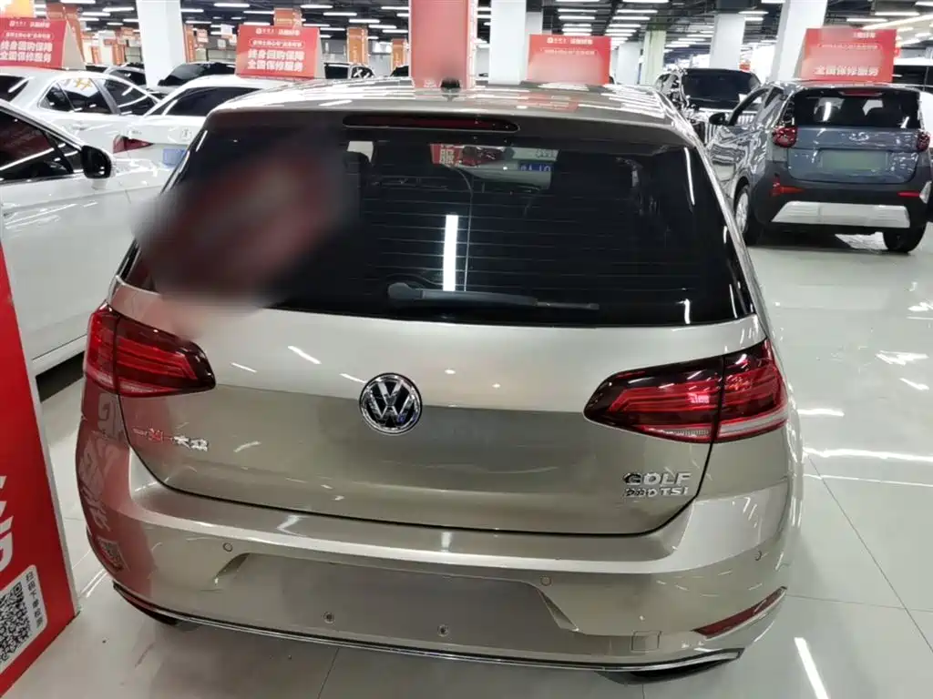 Volkswagen Golf 2020 Beloved Edition 280TSI DSG Comfort фото 6