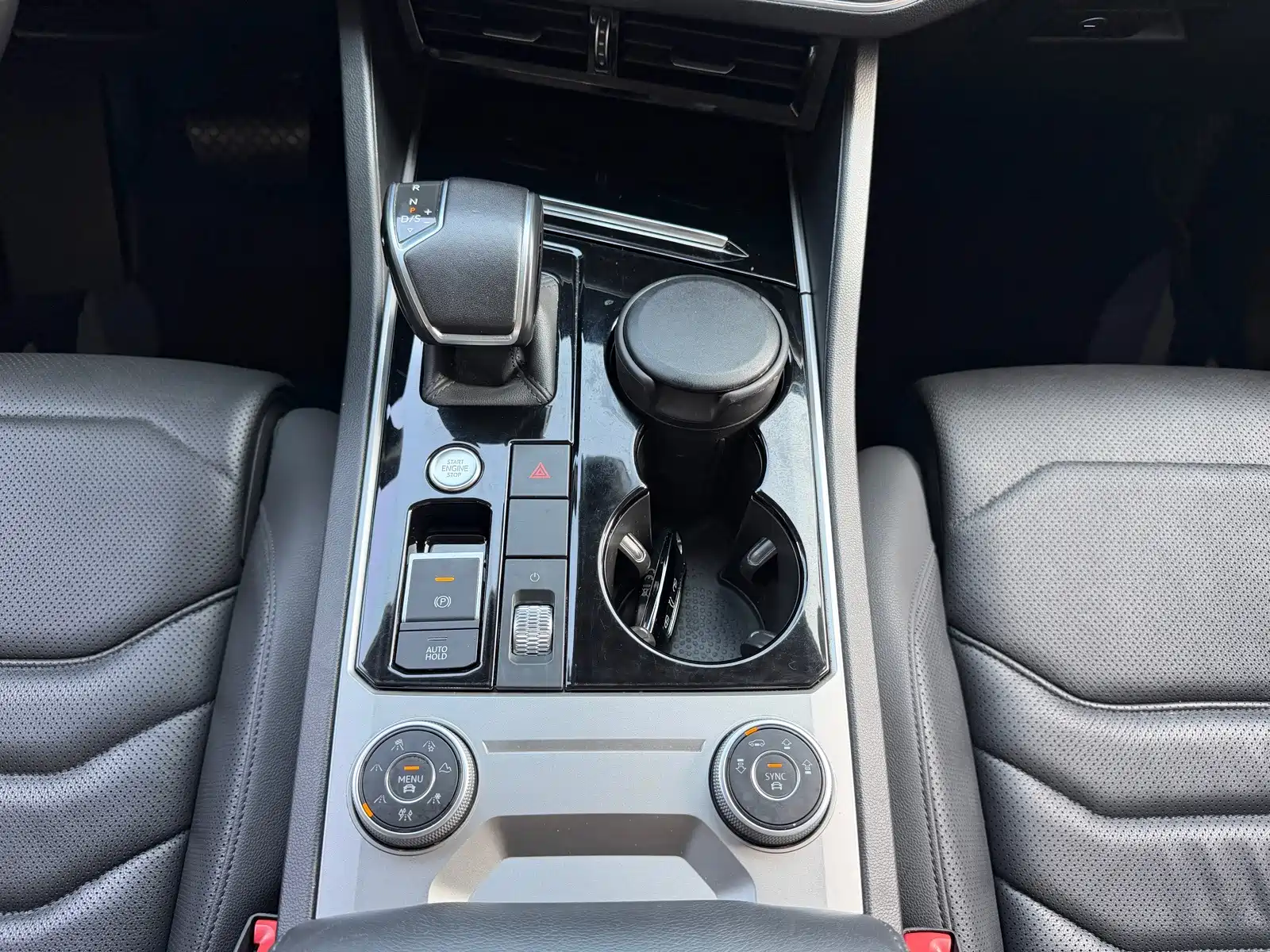 Фото 9 - Volkswagen Touareg