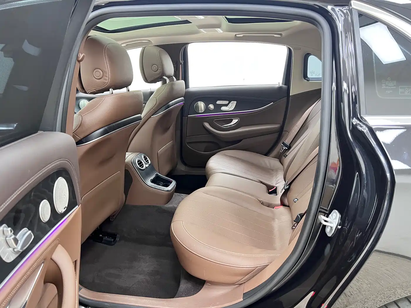 Mercedes-Benz E-Class 2022 E 300 L Luxury фото 20