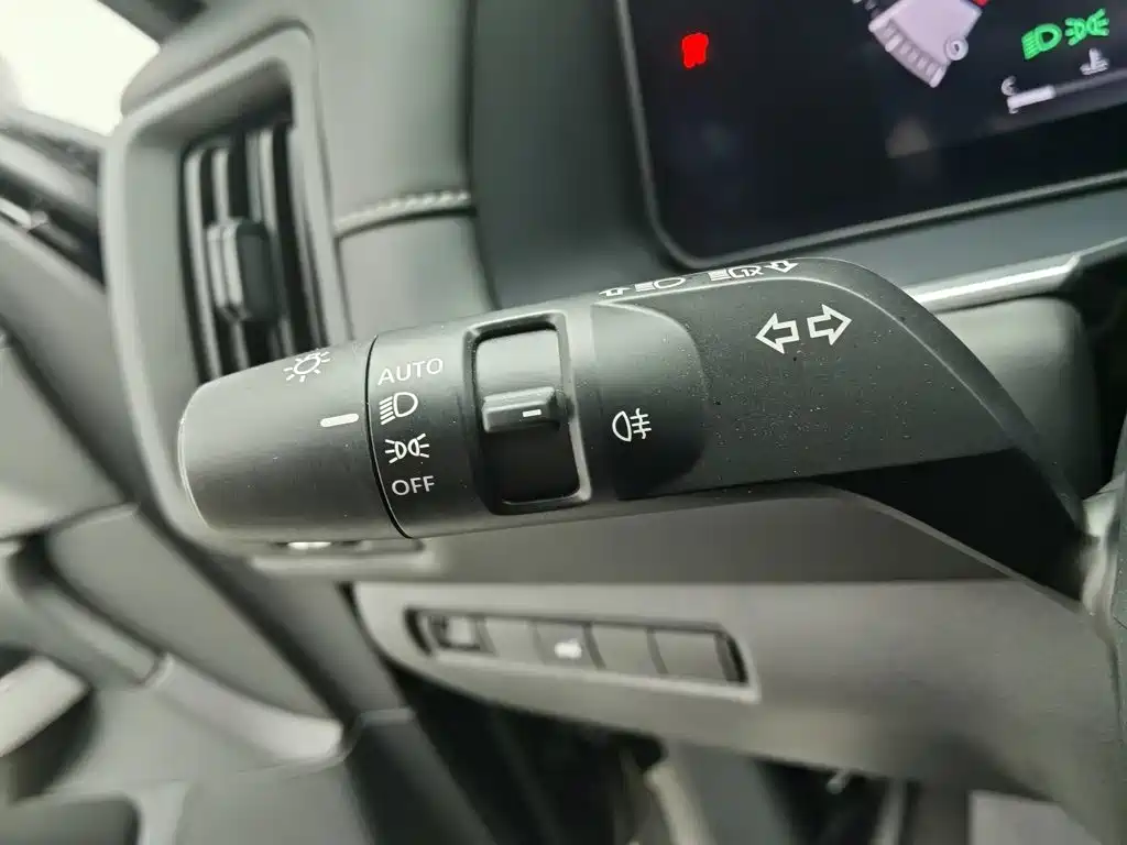 Nissan Terra, миниатюра 21