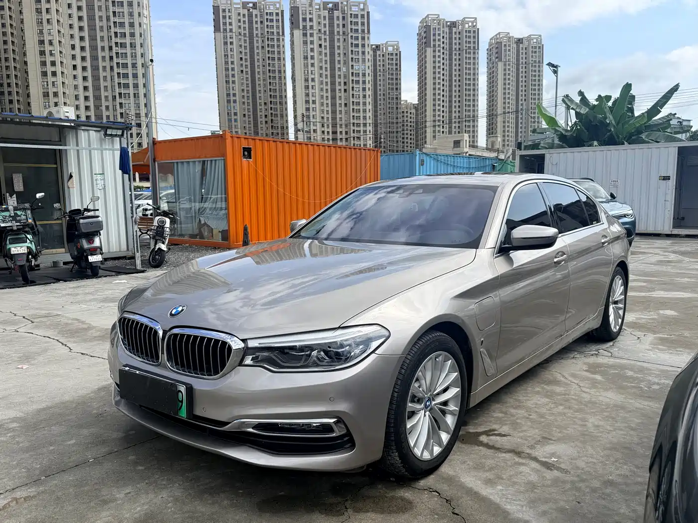 BMW 5 Series New Energy 2019 530Le Luxury Package фото 5