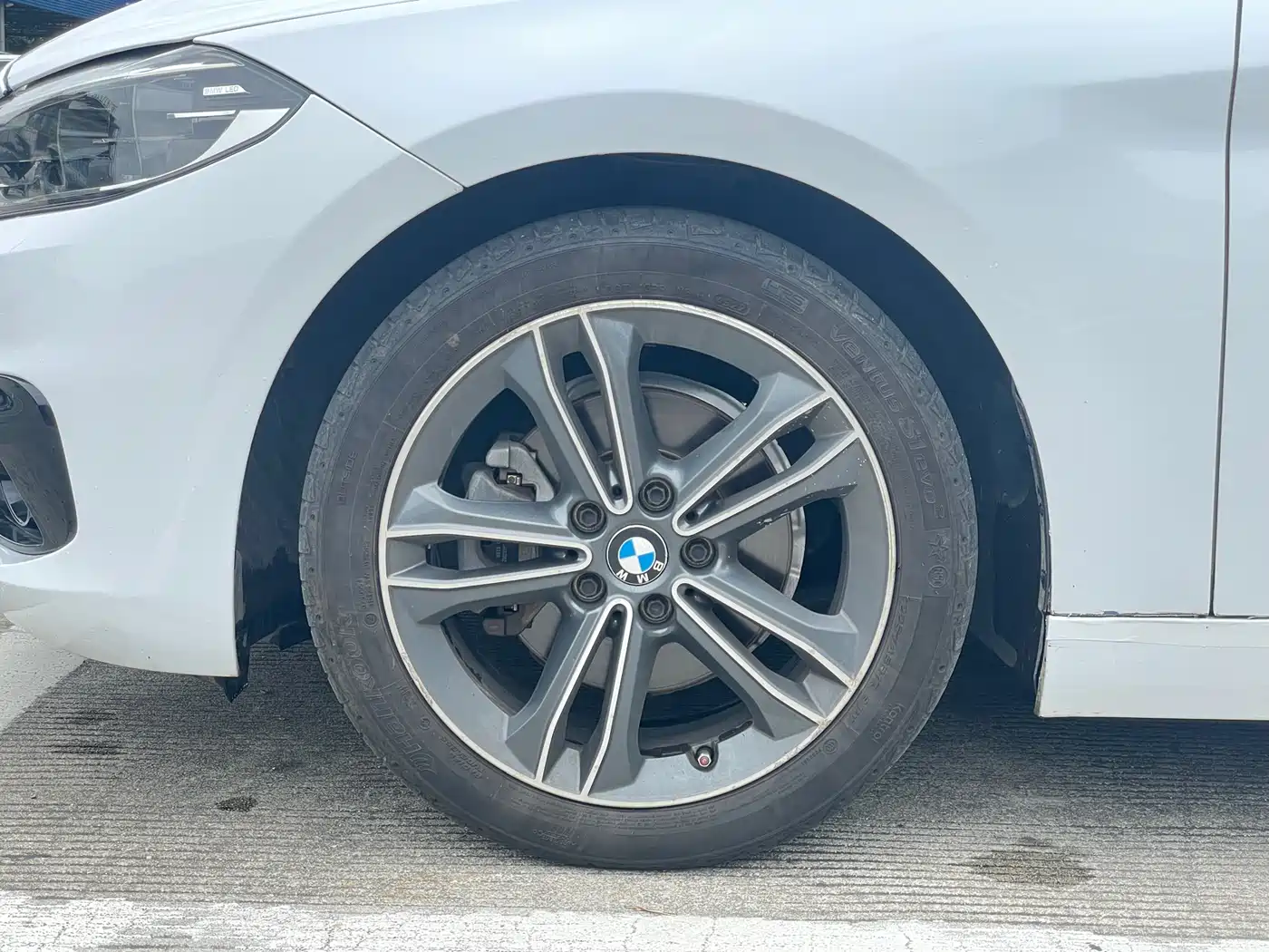 BMW 1 Series 2018 118i Sport Edition фото 6