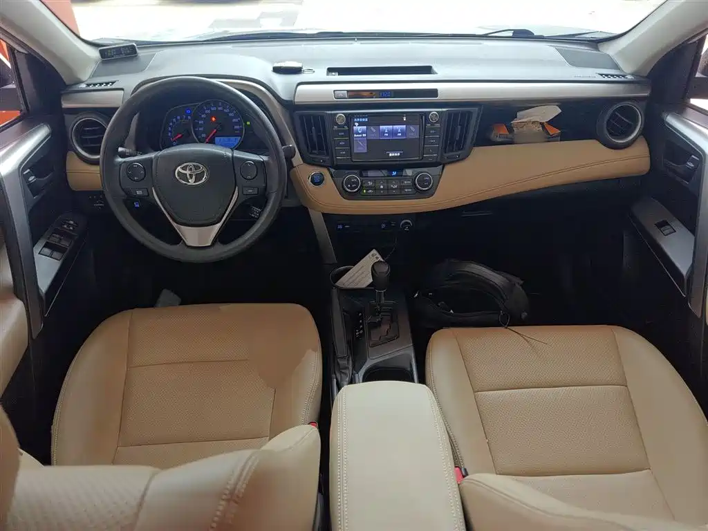 Toyota RAV4 Rongfang 2016 2.0L CVT 2WD Trend (China V) фото 6