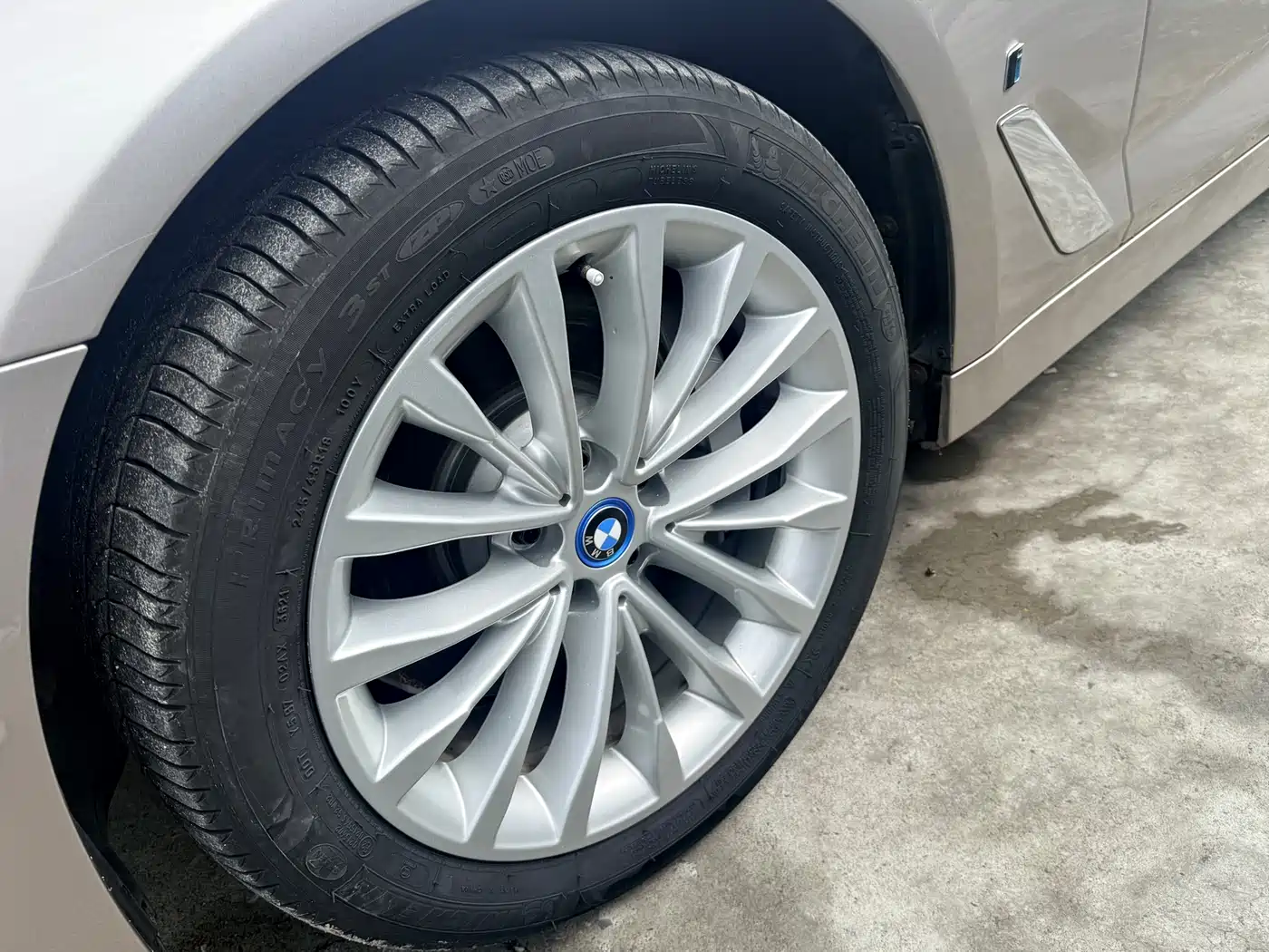 BMW 5 Series New Energy 2019 530Le Luxury Package фото 6