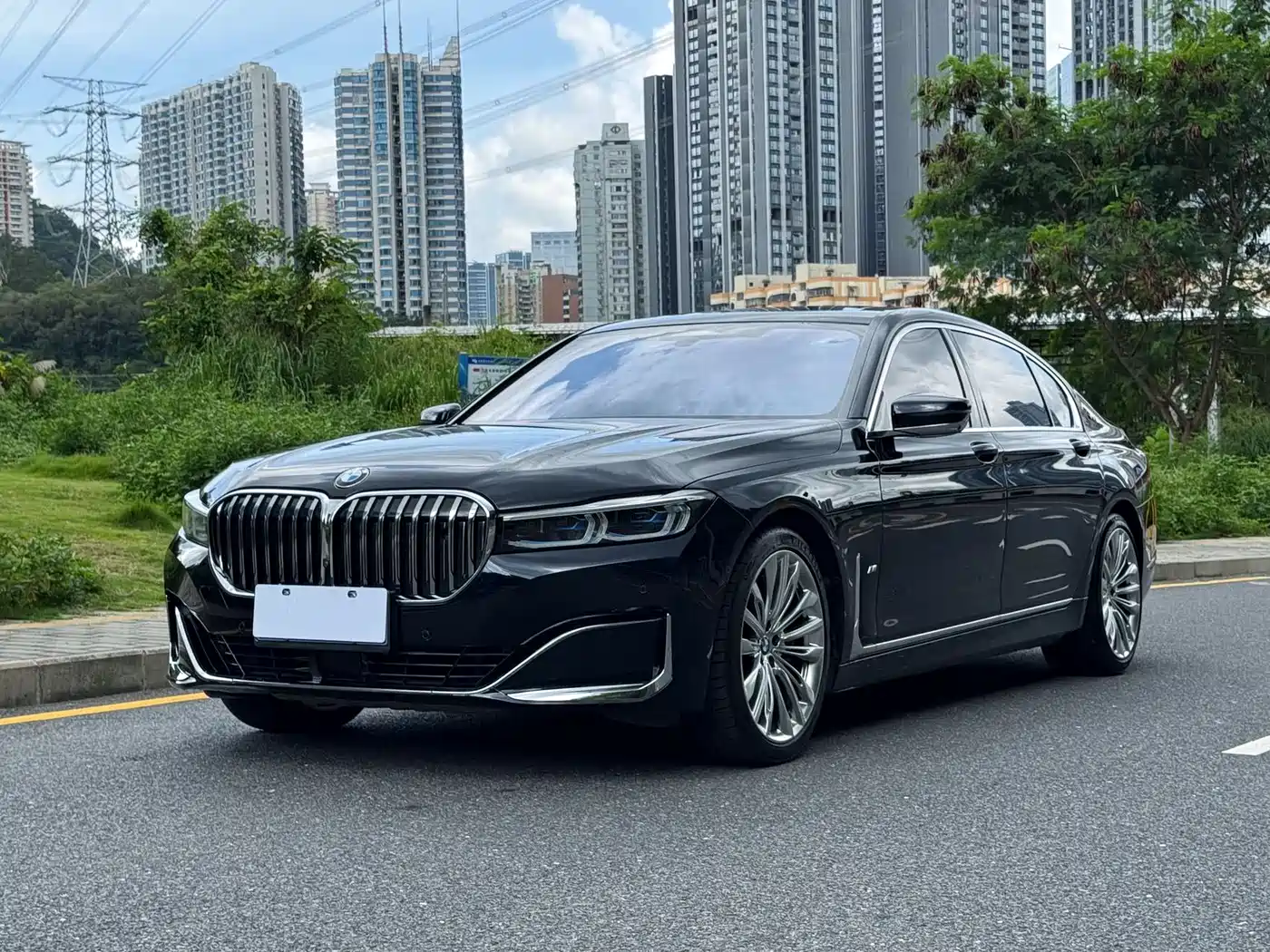 BMW 7 Series 2019 M760Li xDrive V12 Luxury Package