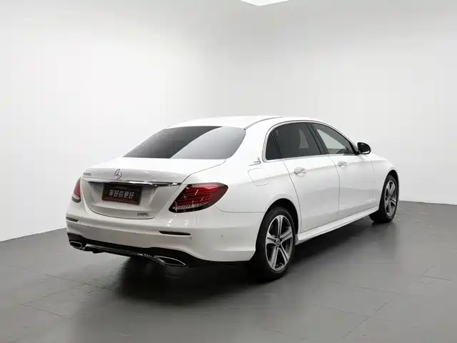 Mercedes-Benz E-Class 2016 E 200 L Sport Type — фото 2