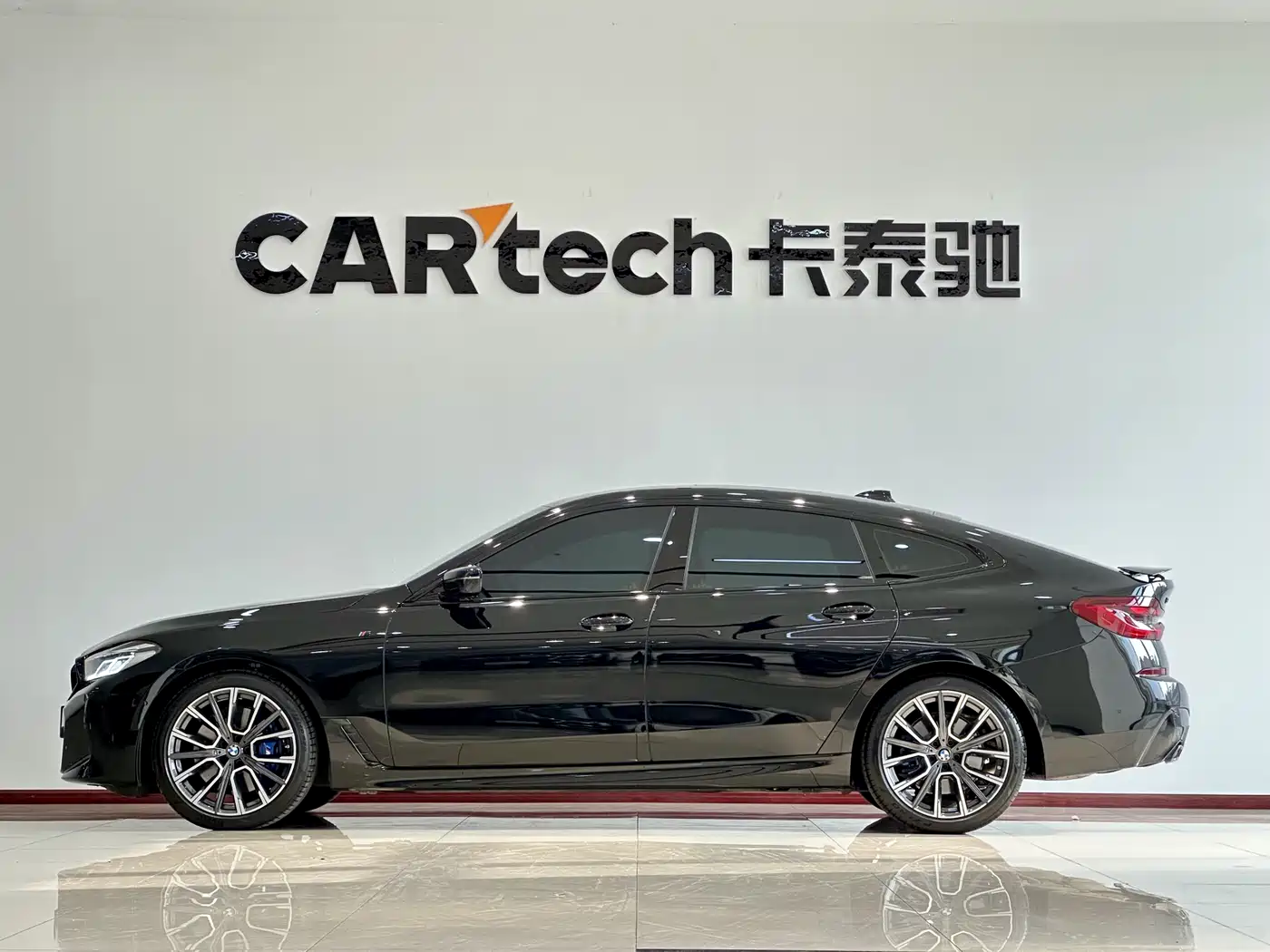 BMW 6 Series GT 2024 630i M Sport Ultimate Package фото 5