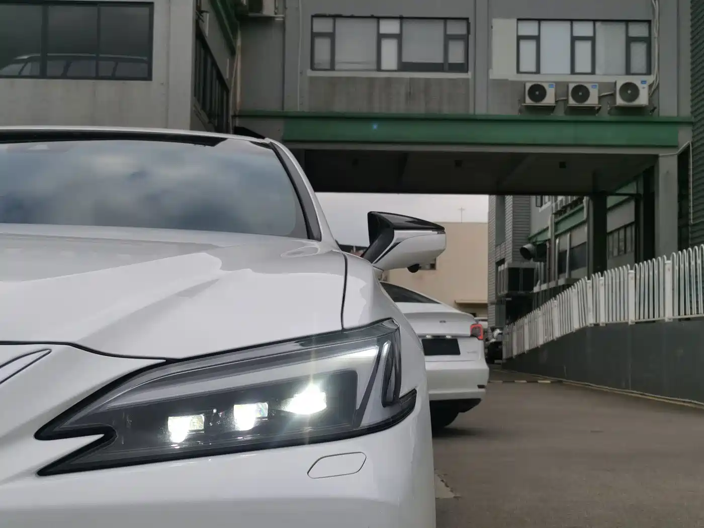 Lexus ES 2026 2025 200 Ultimate Edition