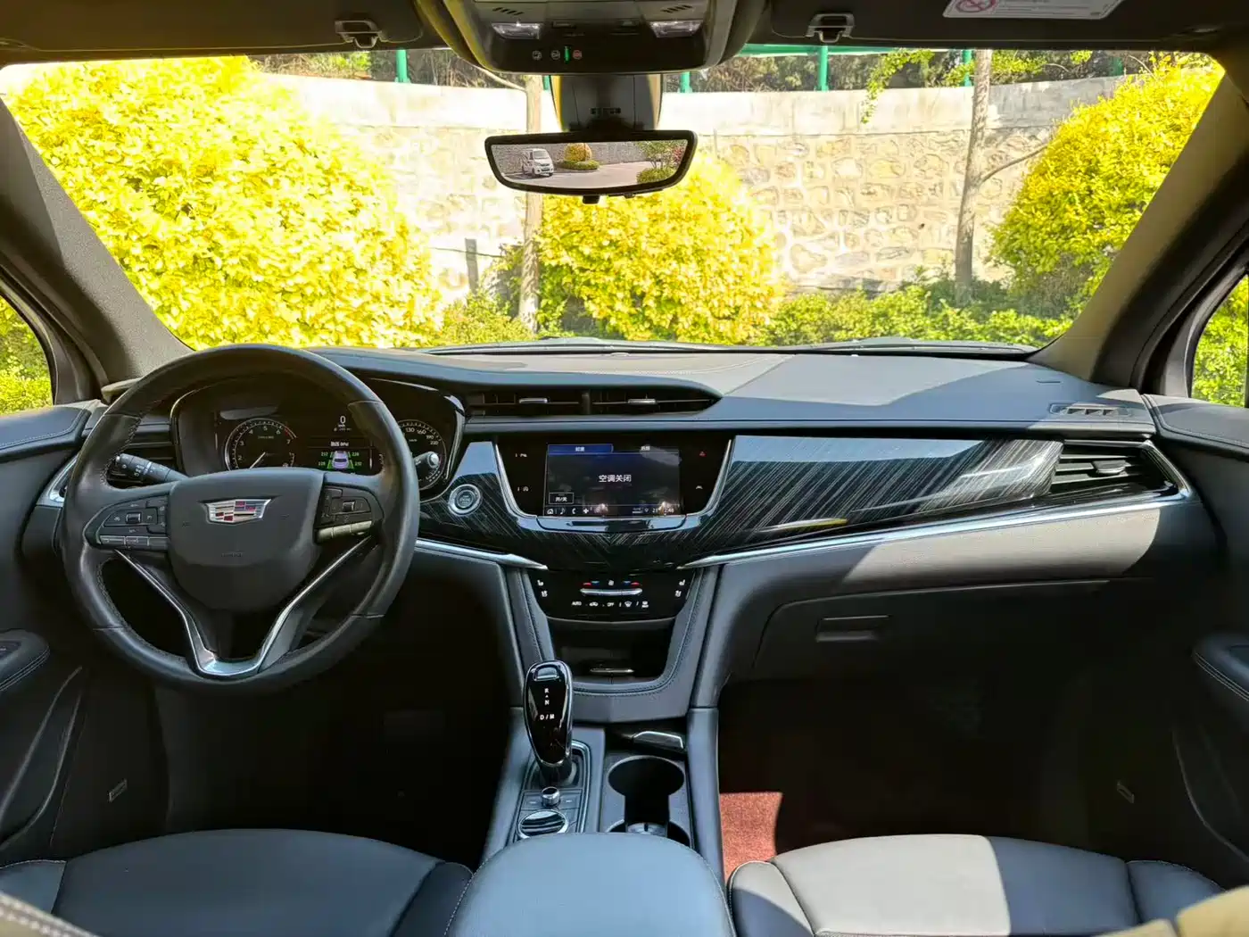 CADILLAC XT6
