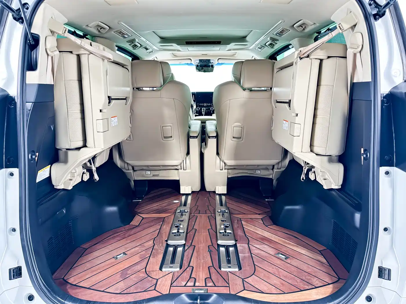 Toyota Vellfire 2020 Twin Engine 2.5L HV Premium Edition фото 14