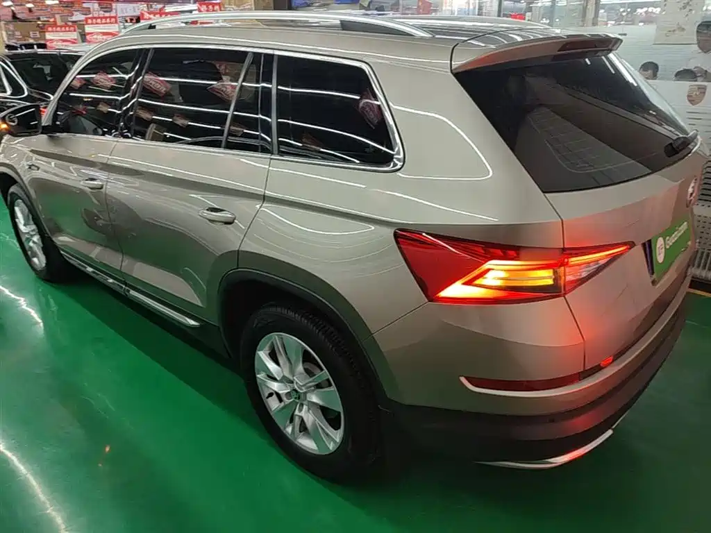 Škoda Kodiaq 2018 Facelift TSI330 7-seat 2WD Premium Luxury Edition фото 5