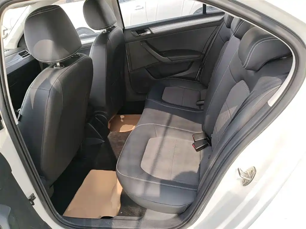 Volkswagen Santana 2018 1.5L Manual Comfort Edition фото 17