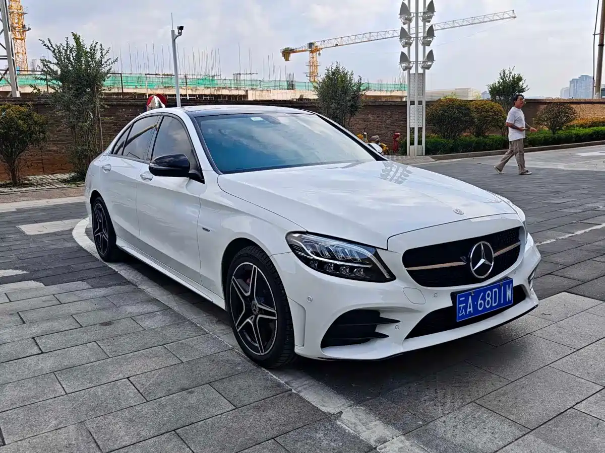 MERCEDES-BENZ CLASS C