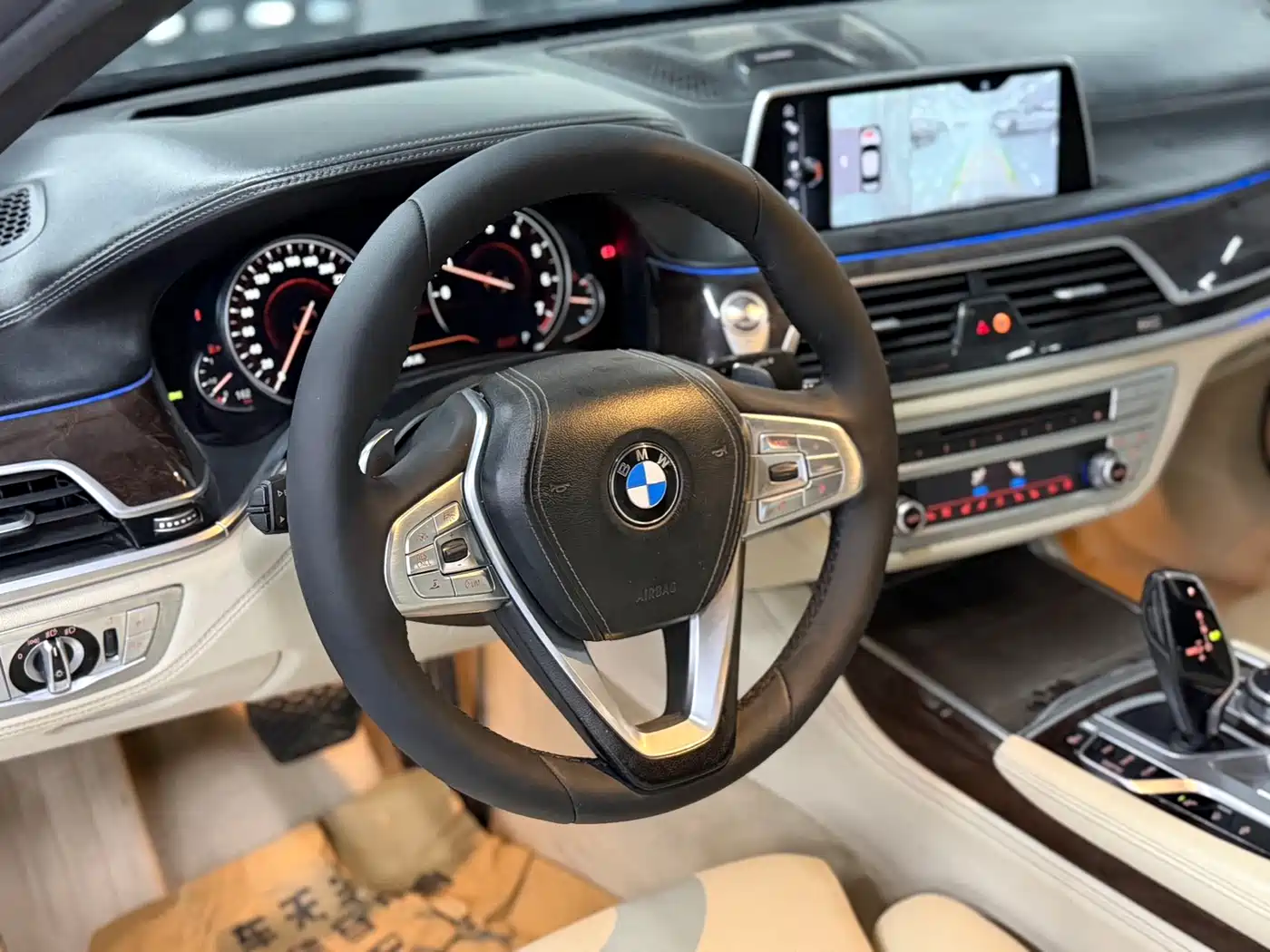 BMW 7 Series 2016 750Li xDrive 4-Seater фото 4