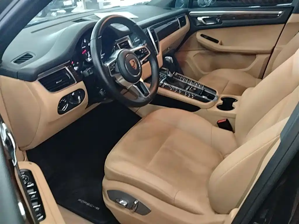 Porsche Macan 2017 Macan 2.0T фото 15