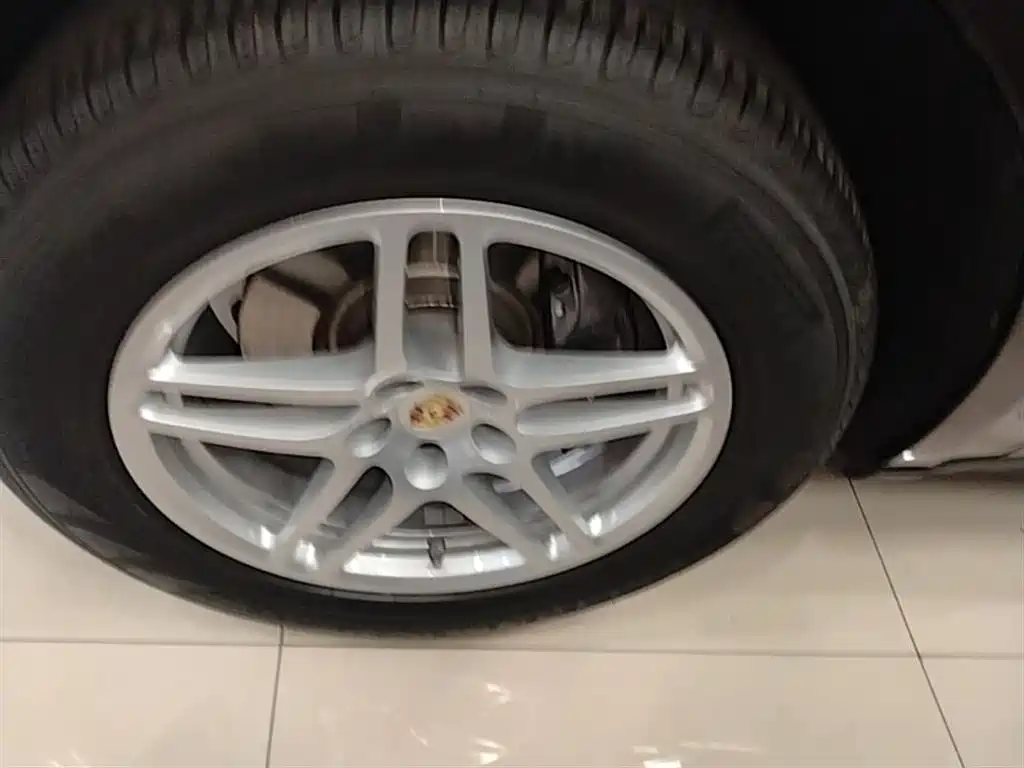 Porsche Macan 2017 Macan 2.0T фото 23