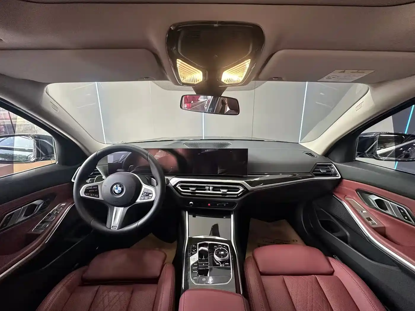 BMW 3 Series 2024 325Li M Sport Package фото 9