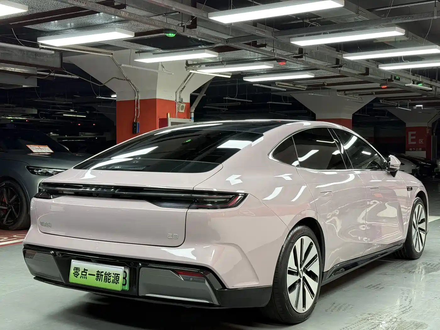 Geely Galaxy Galaxy E8 2024 2024 665km RWD Starship Voyager Edition
