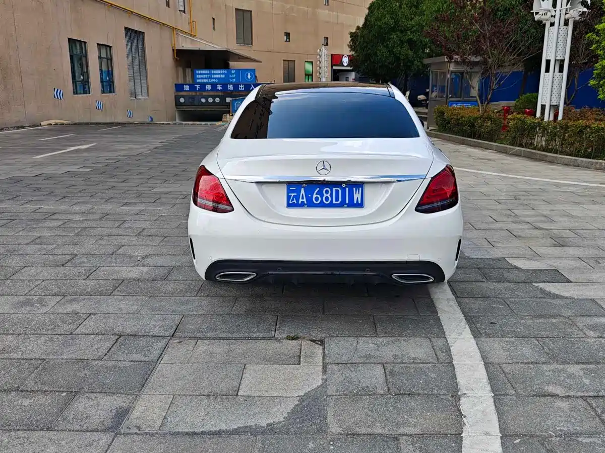MERCEDES-BENZ CLASS C