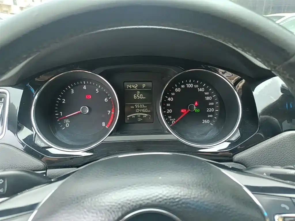 Volkswagen Sagitar 2017 1.6L Automatic Comfort фото 12