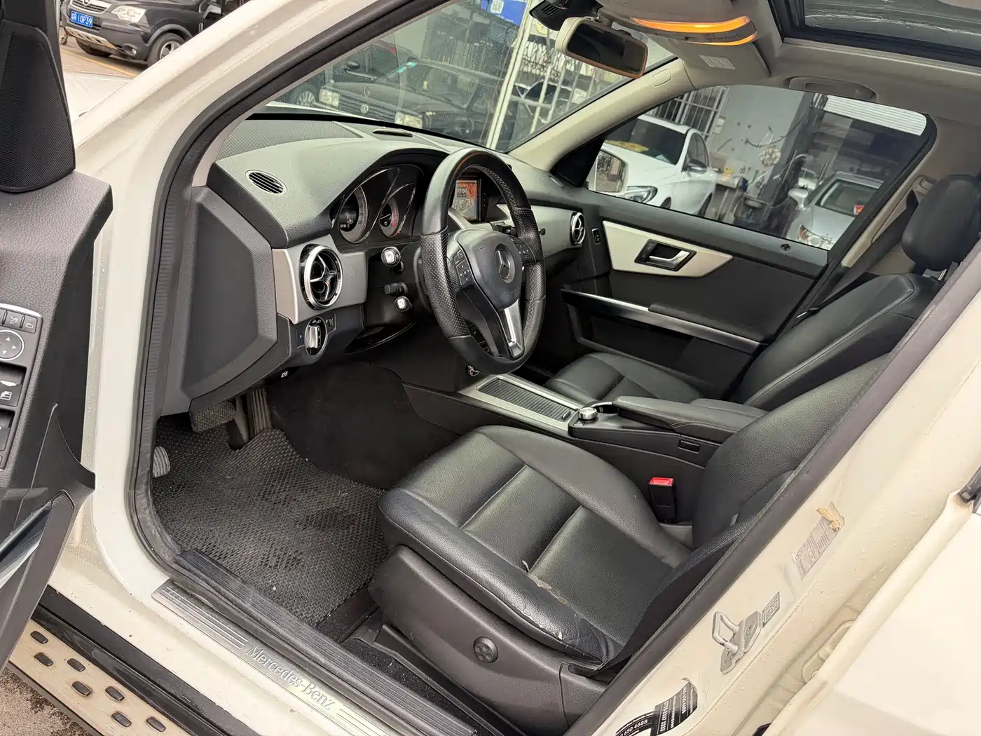 Mercedes-Benz GLK-Class 2013 GLK 300 4MATIC Dynamic Sunroof фото 10
