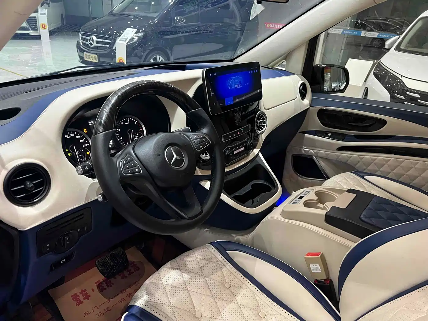 Mercedes-Benz Vito 2020 2.0T Elite Edition (7-seater) фото 7