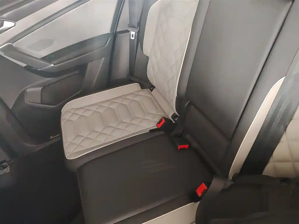Volkswagen Tayron 2023 300TSI 2WD Luxury Plus Advanced Edition фото 24
