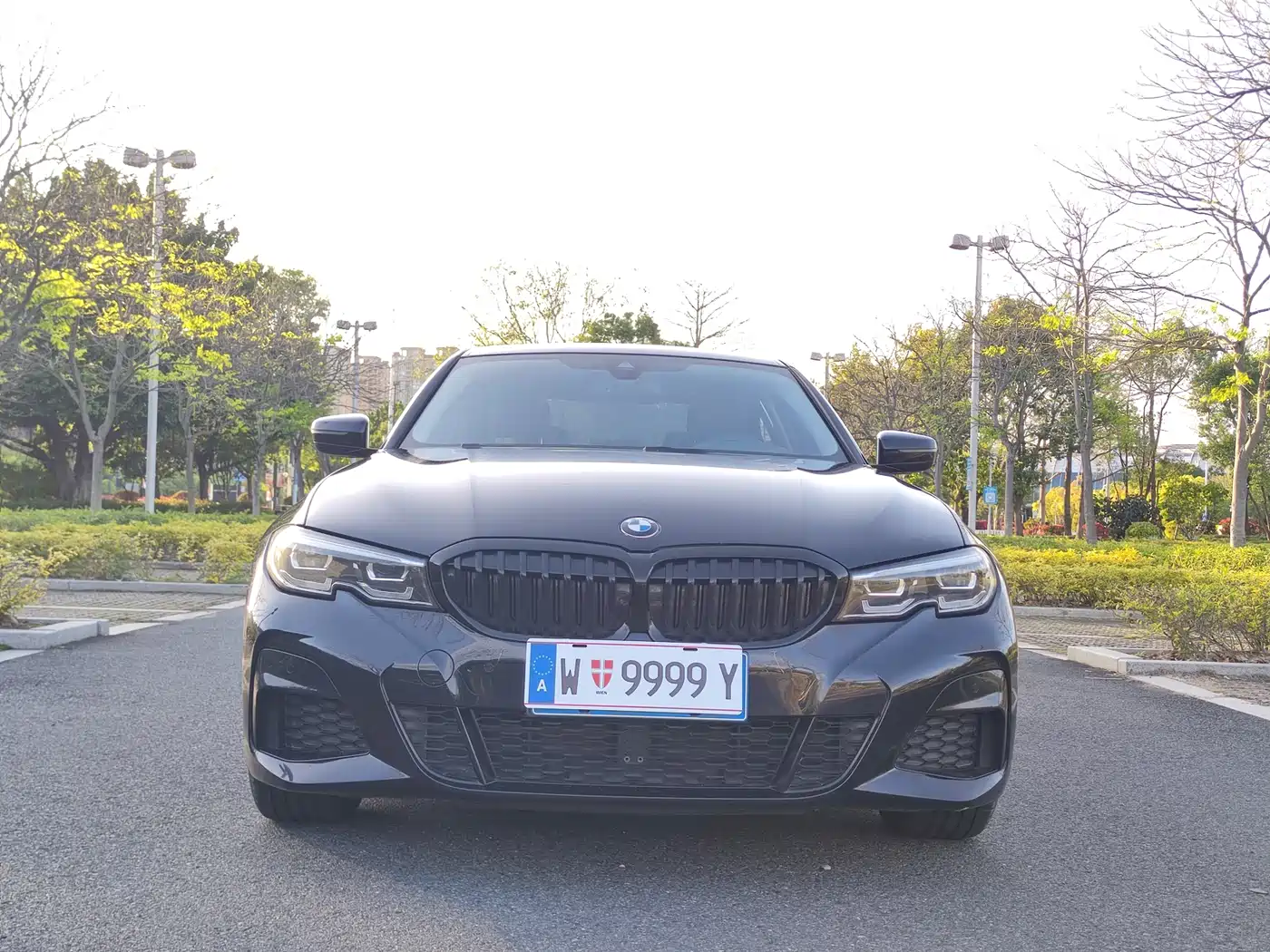 BMW 3 Series 2022 325Li M Sport Shadow Edition фото 2