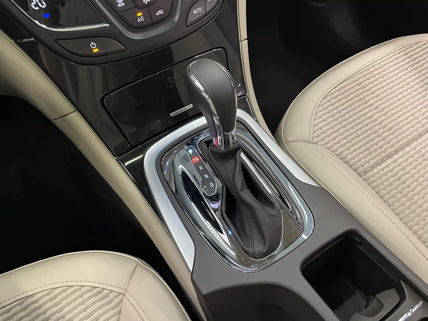 Buick Regal 2014 2.0L Leading Fashion Type фото 23