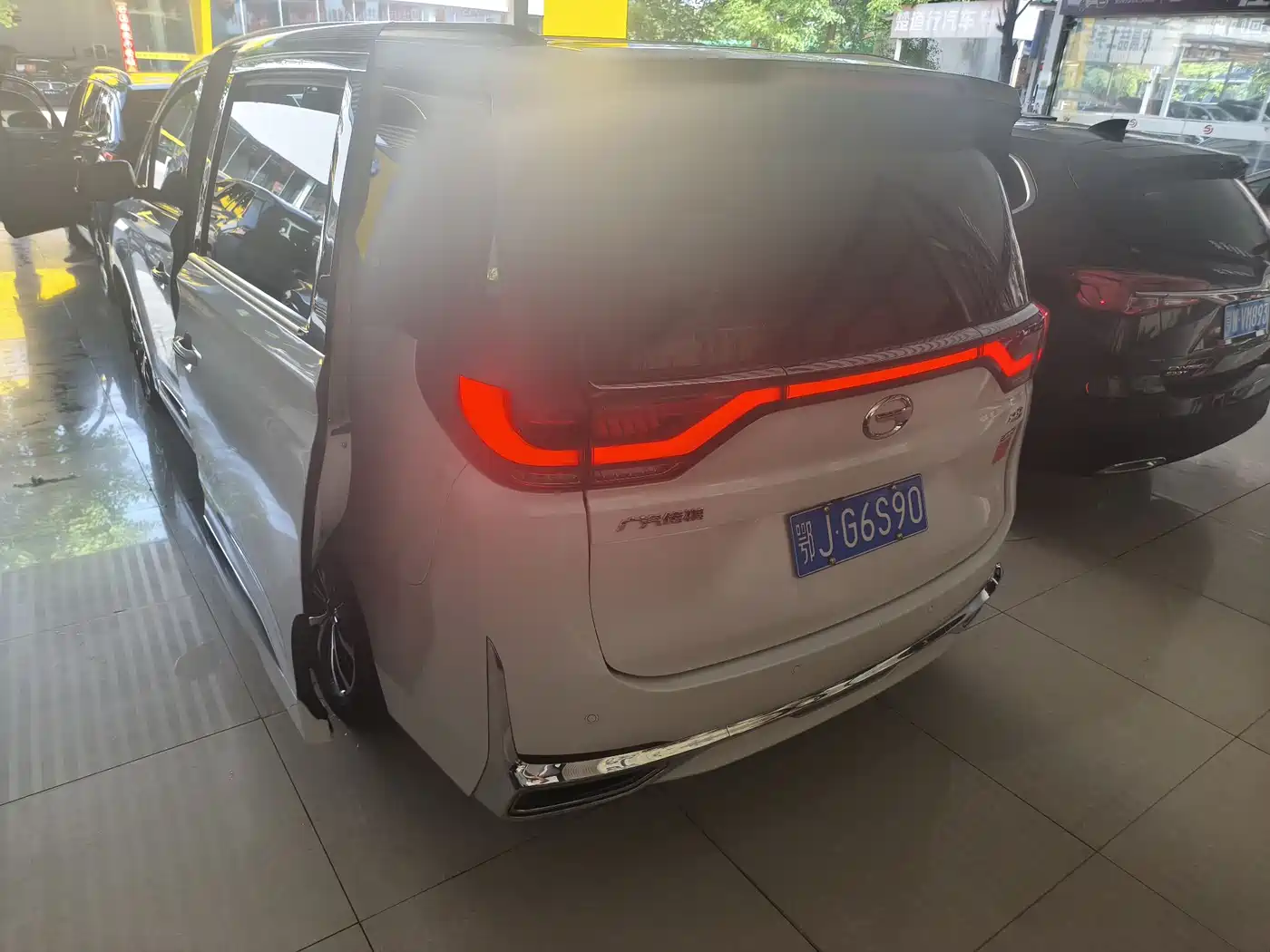 GAC Trumpchi Trumpchi M8 2021 Leading Show Series 390T Premium Edition фото 9